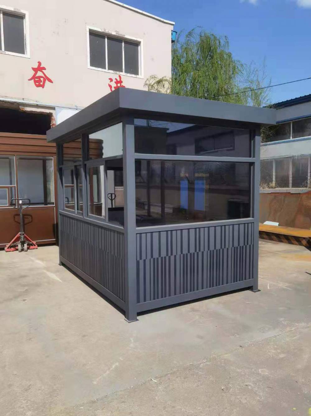 吉林省岗亭供应通化工程门口站岗岗亭形象保安岗亭