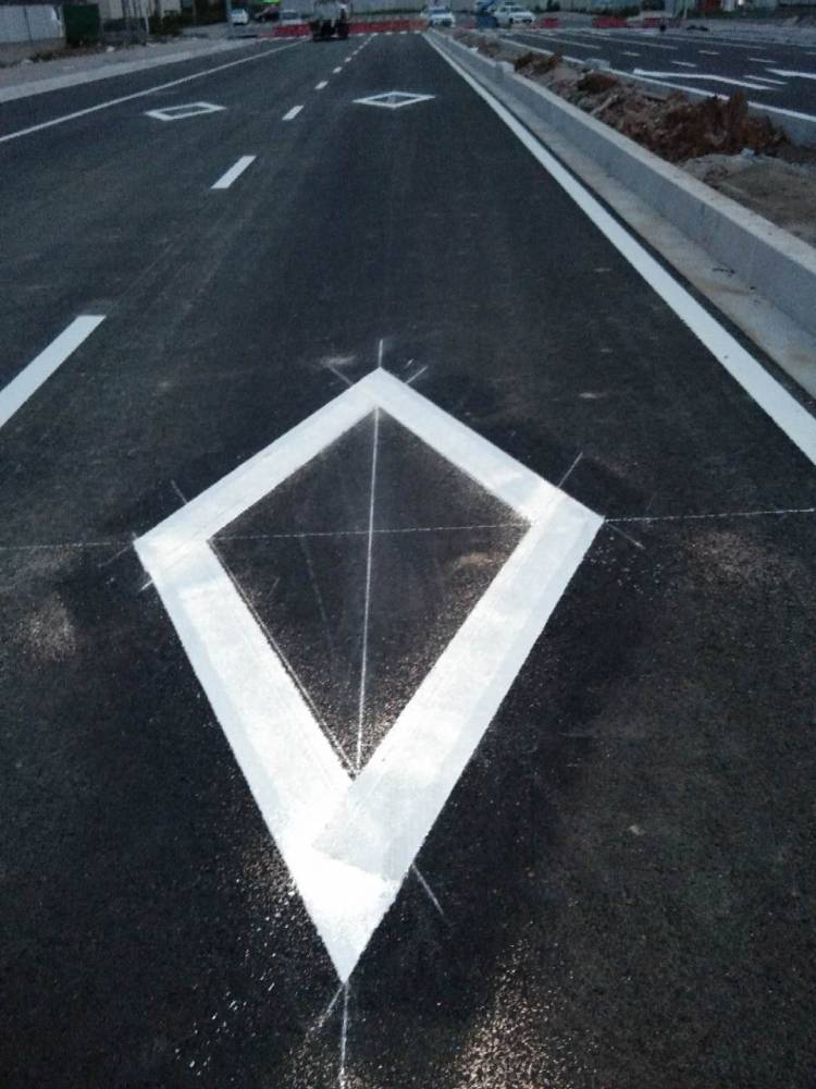 【双组份道路划线,震荡标线,苏州双组份道路标线,马路划线,道路划线