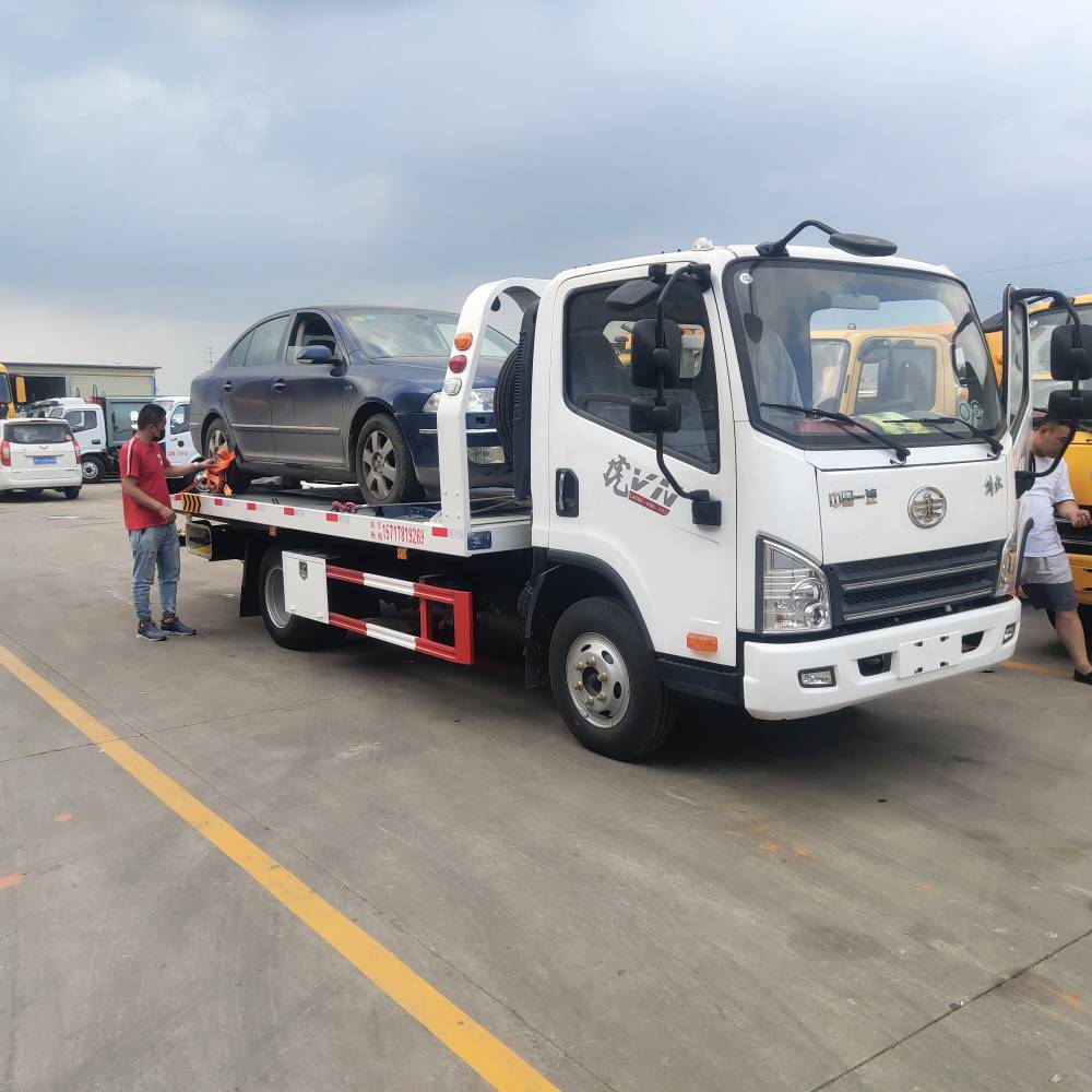 信陽汽車救援拖車多少錢怎麼算平板清障車