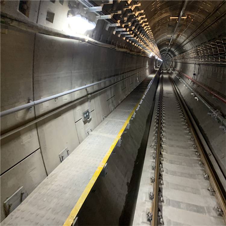 铁锐rpc地铁疏散平台水泥基材质表面防滑安装方便