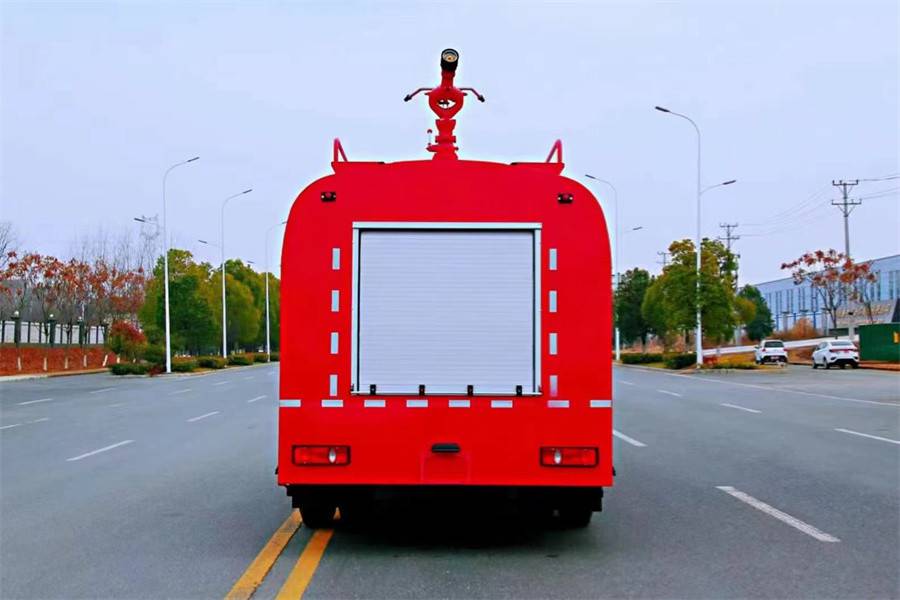 东风天锦13方供水消防洒水车康明斯230马力