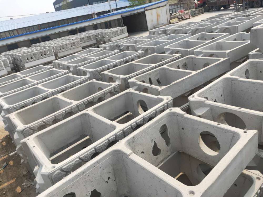 预制混凝土生态框格护坡用于水利生态河道