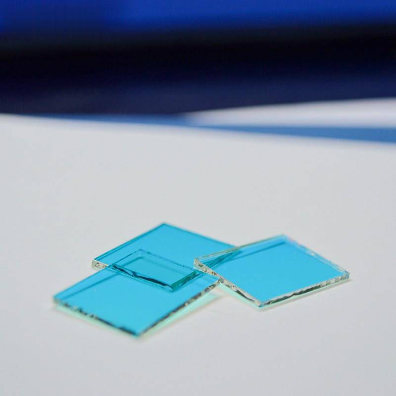 红外截止滤光片bg18蓝色光学玻璃qb26汽车灯检测图片