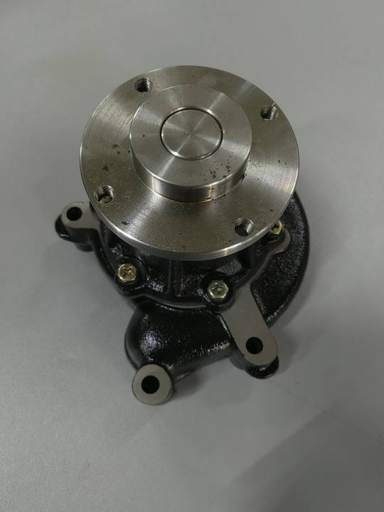 斗山大宇叉车配件水泵d30e配d427发动机大修件冷却循环水泵