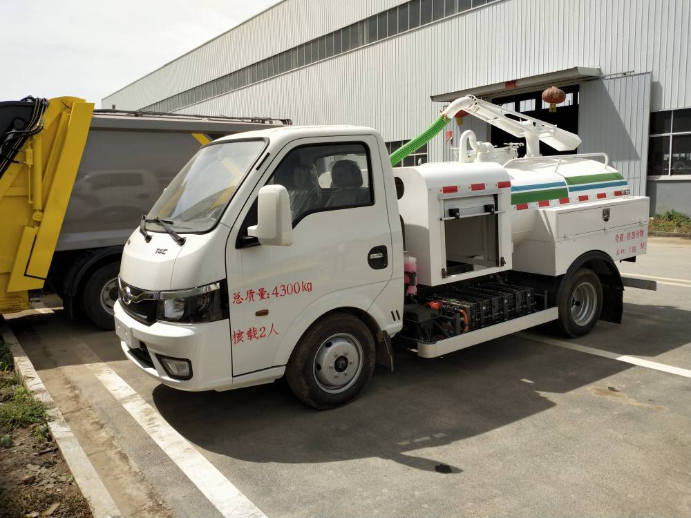 比亚迪小型吸粪车纯电动吸粪车