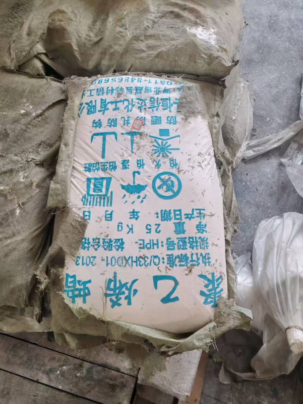 回收化工原料 收购二手库存过期化工助剂原料 详情可咨询