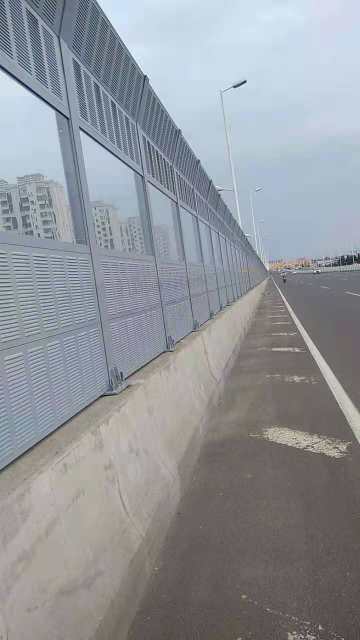 高速公路隔音屏小区工厂隔音板户外工地隔音墙高架桥冷却塔声屏障