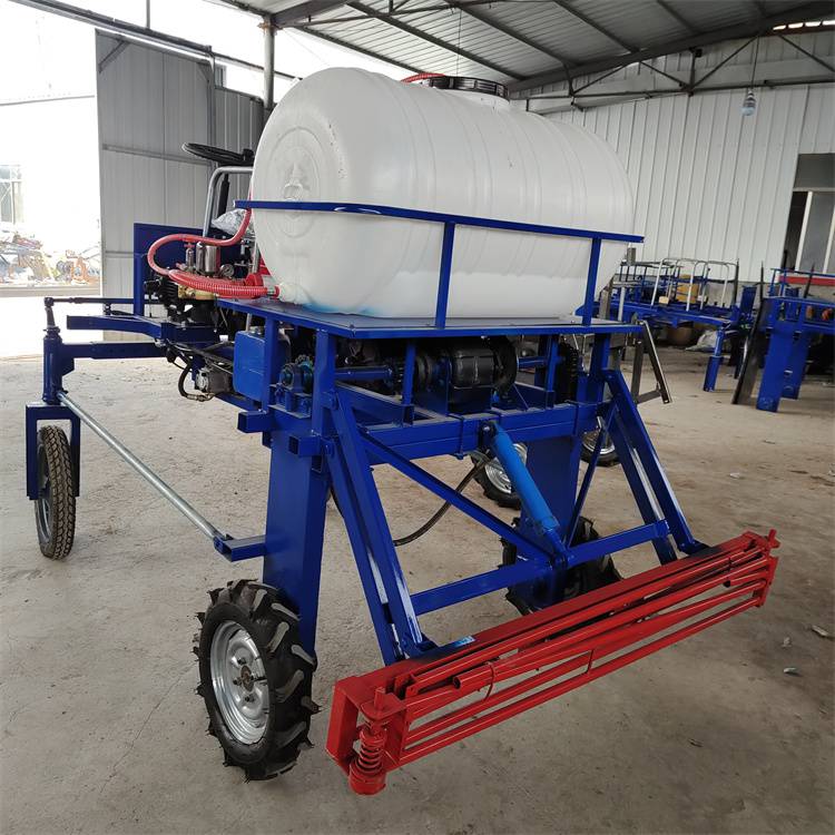 新晨折叠喷杆打药机柴油15马力后驱喷药机座驾式四轮喷雾车