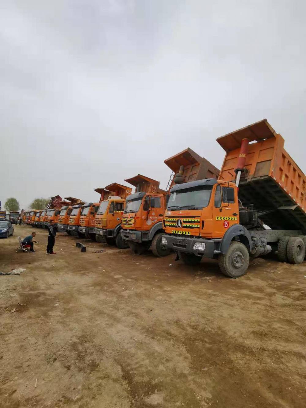 安徽芜湖现有多台无手续北奔后八轮工程车出售 土方车 没出力 公里数