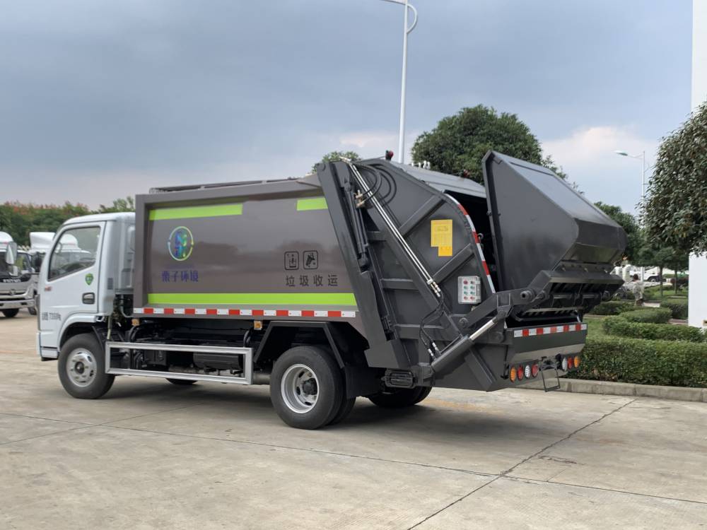 山西晋城市政环卫5方压缩垃圾车可加装全密封斗