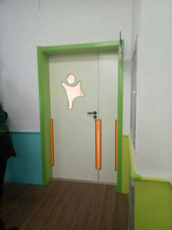 怡立特防夹手幼儿园门实木复合拼装门图片