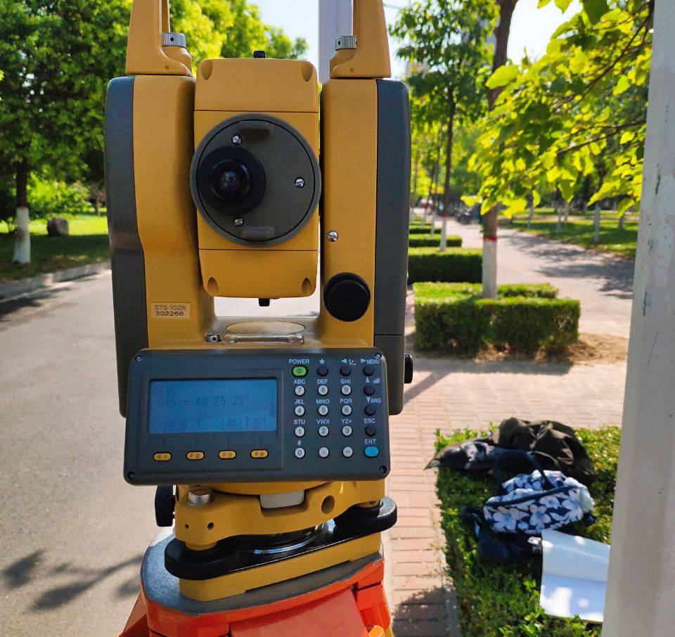 【广东出售二手全站仪,清远 广州 佛山 肇庆 韶关卖二手南方测绘全站