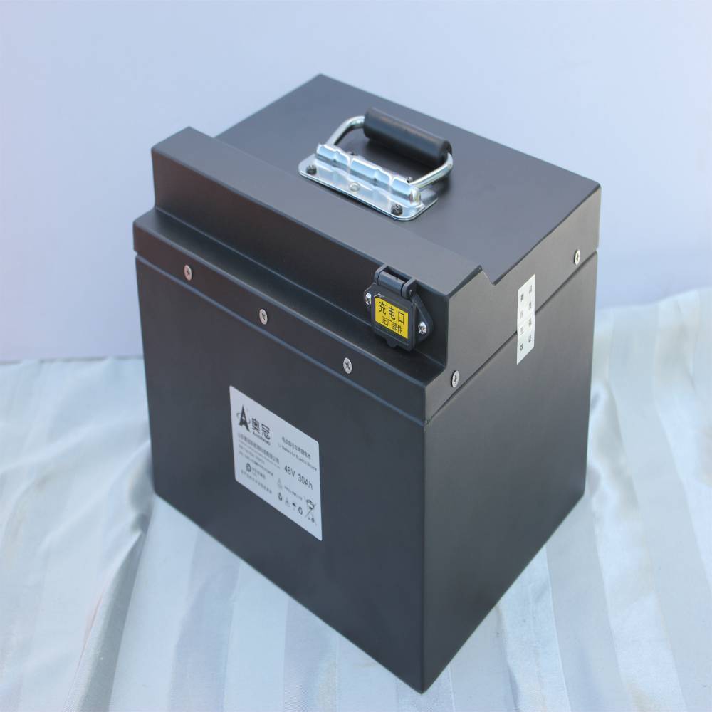 四川大学傅雪薇、王宇AM：新式高熵聚合物电解质薄膜助力完成无堆压固态锂电池