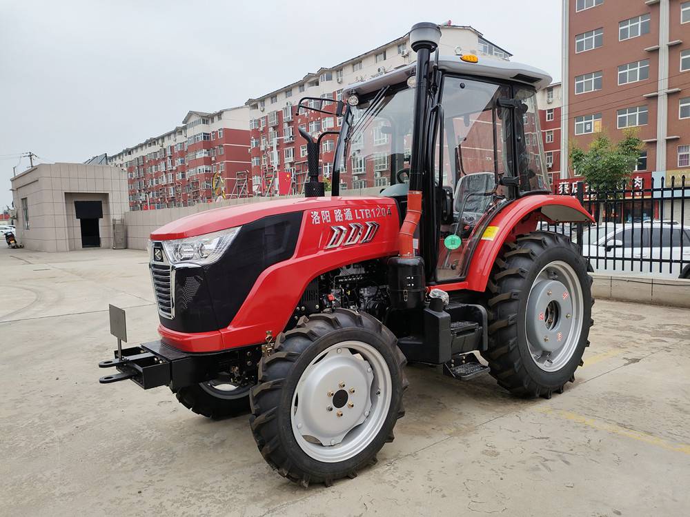 荐机是谁还没准备好秋收要用的1204拖拉机