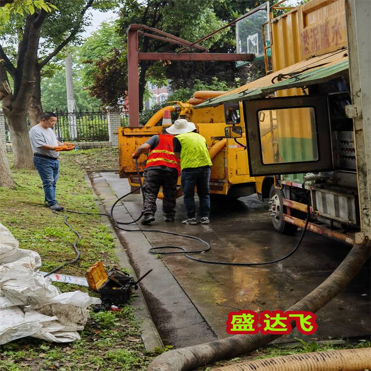 光谷下水道疏通 清理粪便池 抽粪吸污 管道清洗 随叫随到