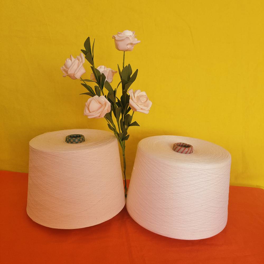 在机冰爽丝纱16支中空纱白竹炭纤维纱润丰达批发价图片