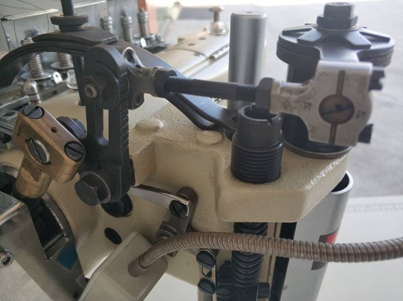 奥玲rn6300d3保暖裤拼缝设备休闲衬衫拼接雨衣拼缝埋夹机