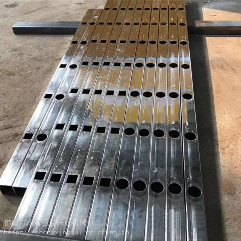 全数控自动送料定位方管冲孔机角钢不锈钢管切断打孔一体五金厂家流水