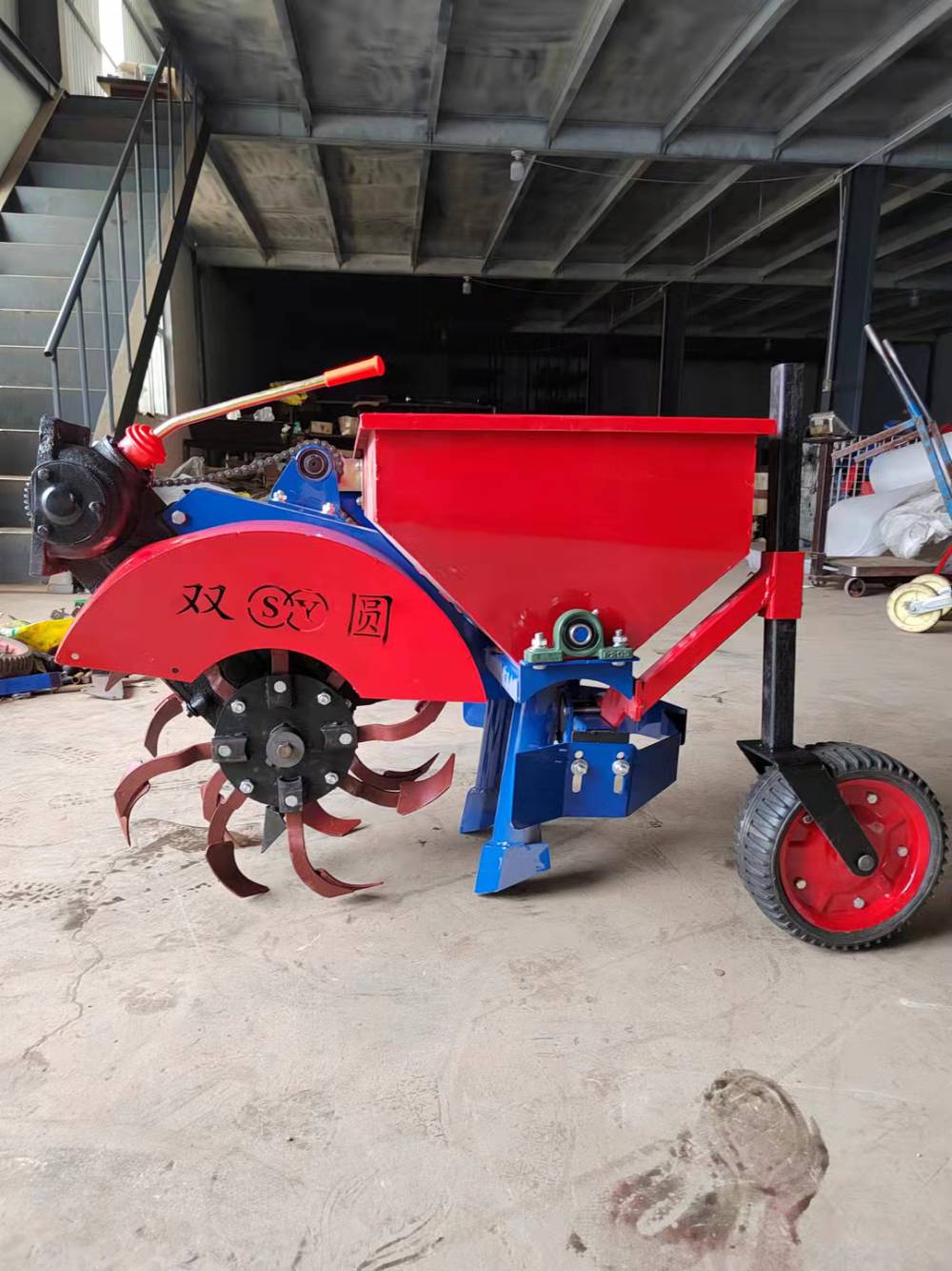 手扶施肥机果园施肥机开沟施肥回填一体机开沟机