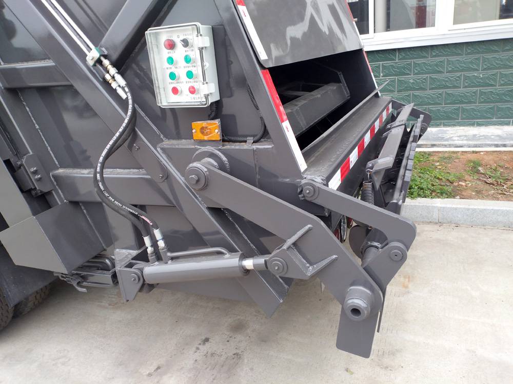 压缩垃圾车