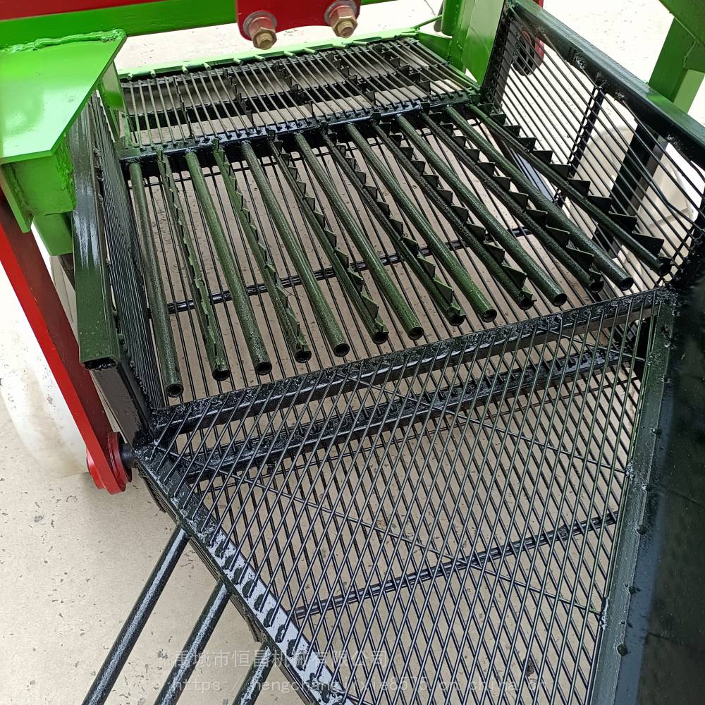 拖拉机震动式花生收获机抖土花生收获机收花生果机子