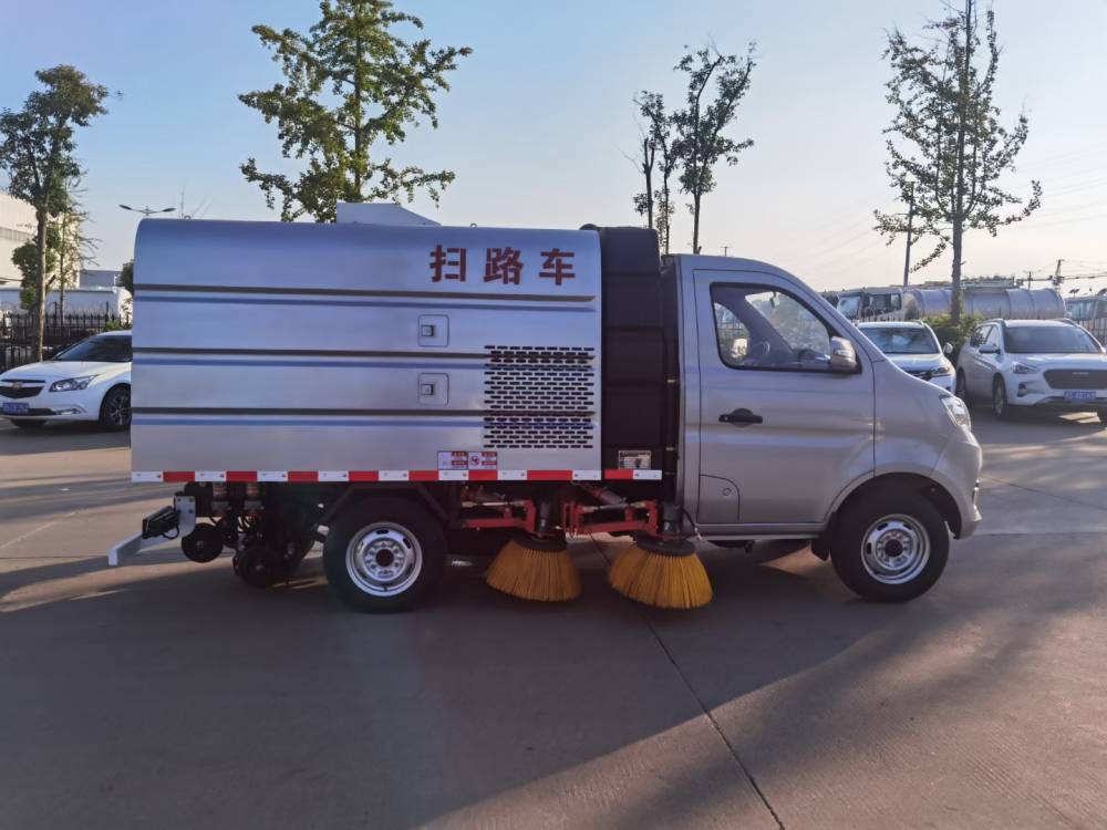 忠县道路清扫养护车_全自动道路清扫养护车_性价比高