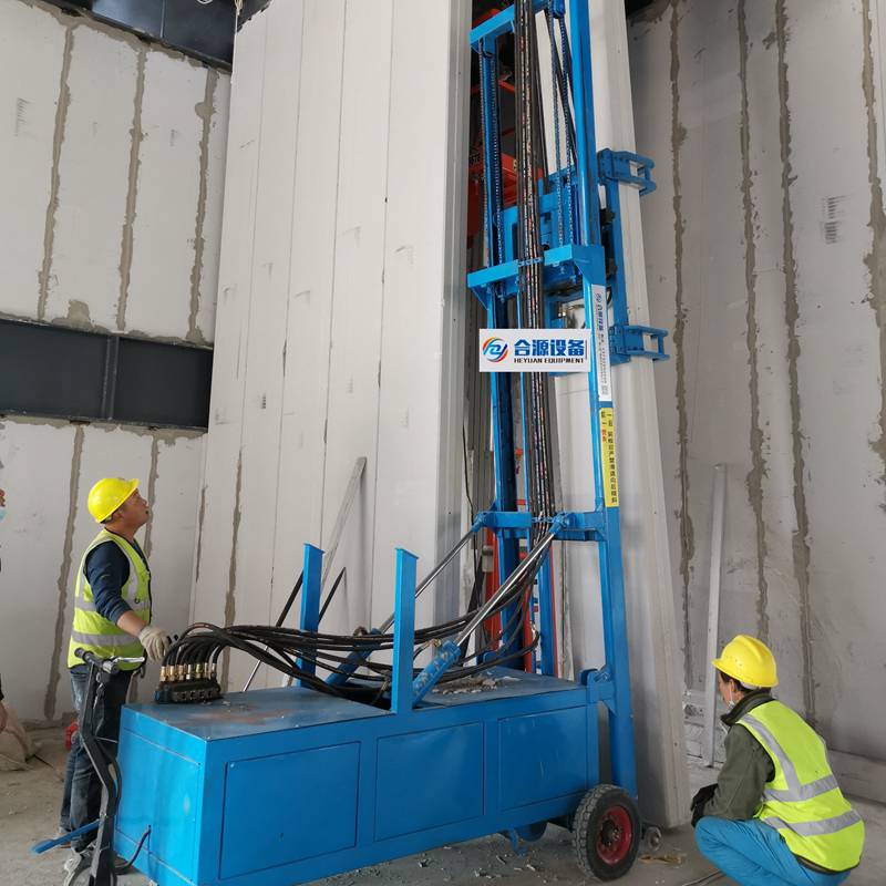 alc隔墙板材,隔墙板安装机械设备,工地用隔墙板运输上料车机械