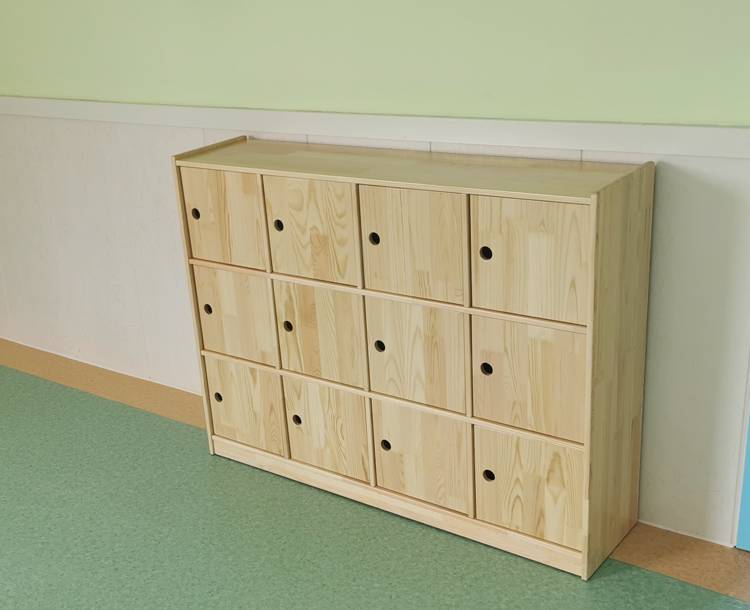 幼儿园实木柜子幼儿园儿童置物实木衣帽橱柜儿童收纳柜