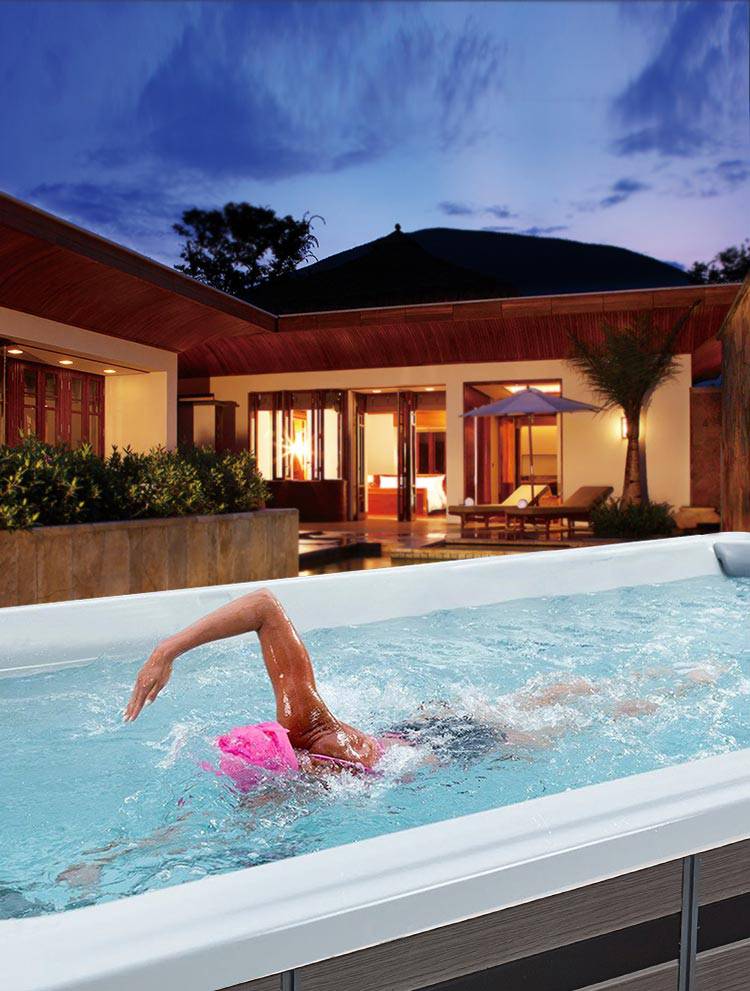 别墅花园泳池无边际冲浪按摩泳池浴缸户外智能恒温无尽头游泳池