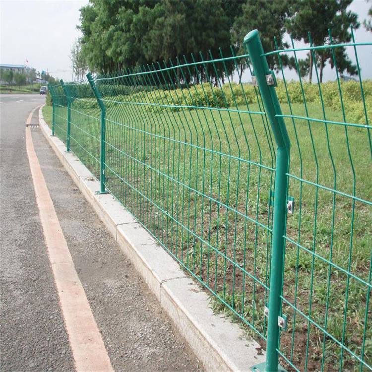公路护栏网 现货供应 公路护栏网 万泰