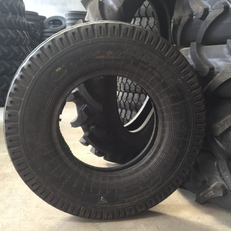 货车防爆750/825r16 825r20 900r20 1200r20钢丝轮胎大全