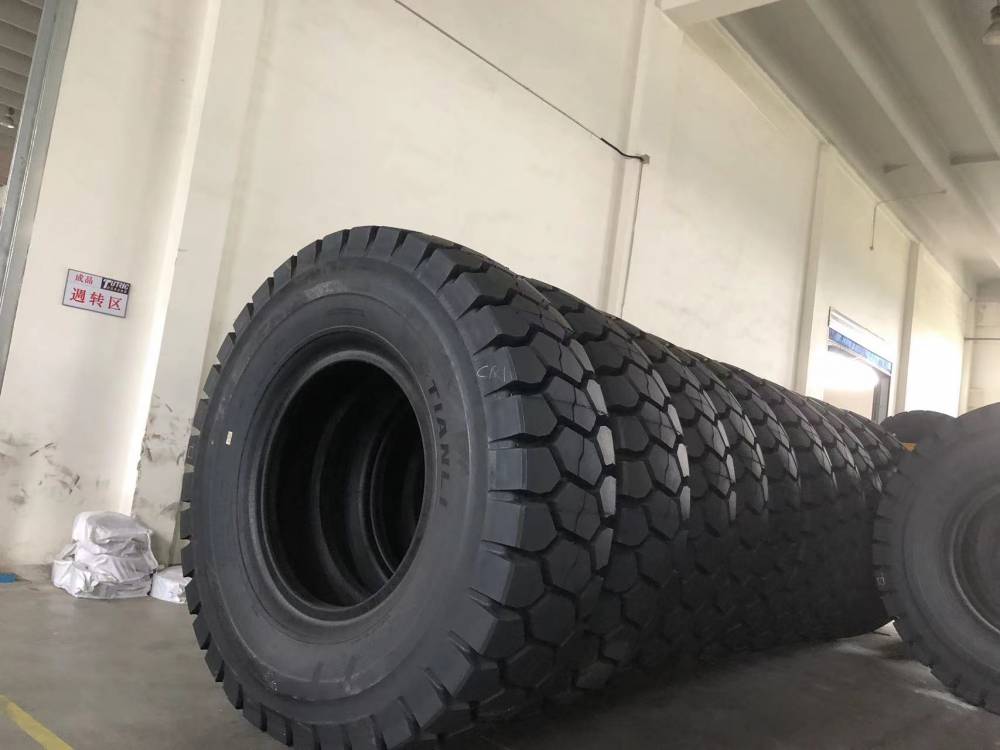 天力轮胎2700r49自卸车工程车胎全钢丝子真空tue402