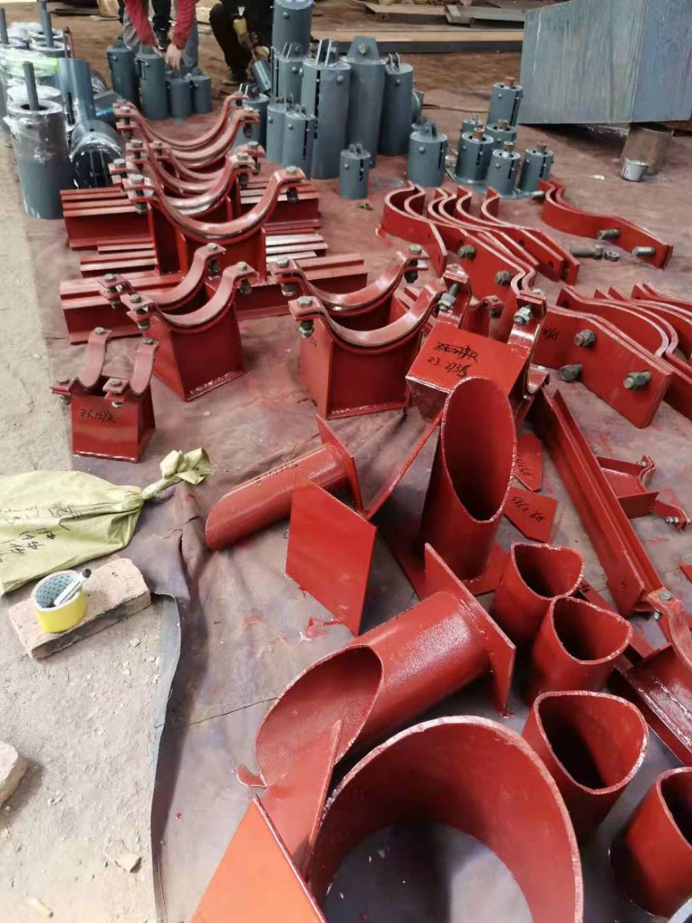 三门峡t型管托管夹式管托廊道用滑动管托