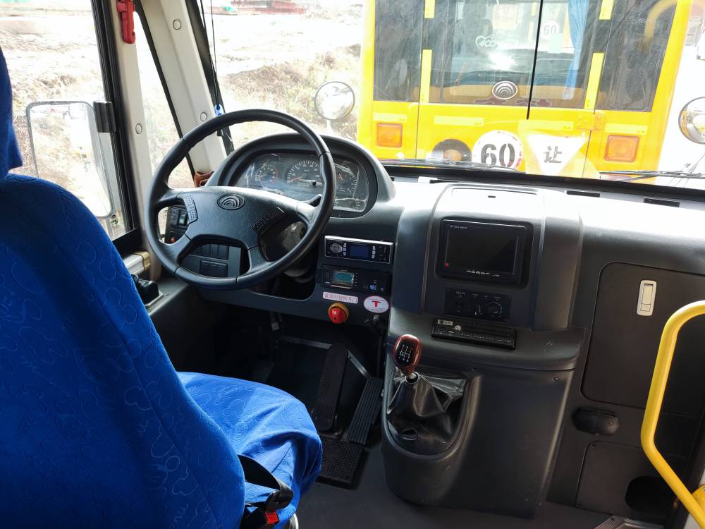 19座校车宇通校车幼儿园校车小学生校车