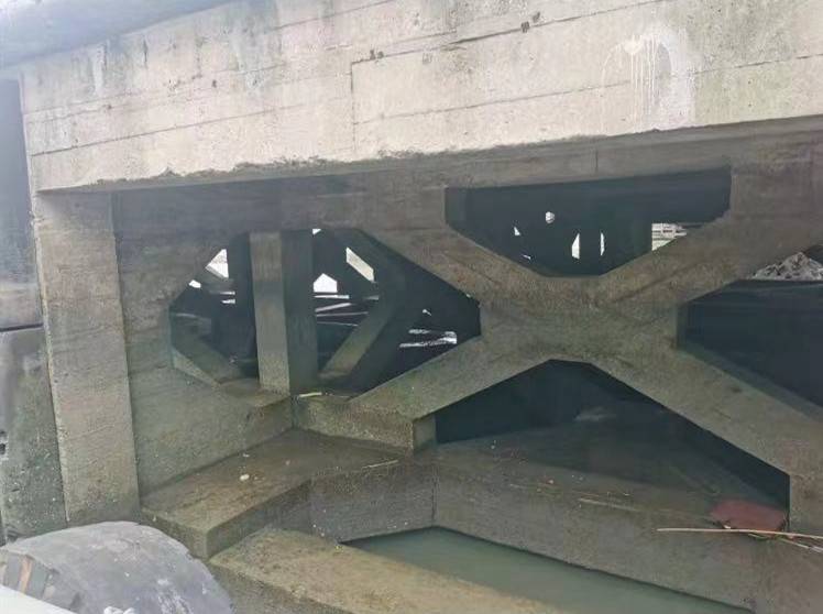 衢州周边水下闸门检查堵漏-借问酒家何处有。---浪淘沙水工