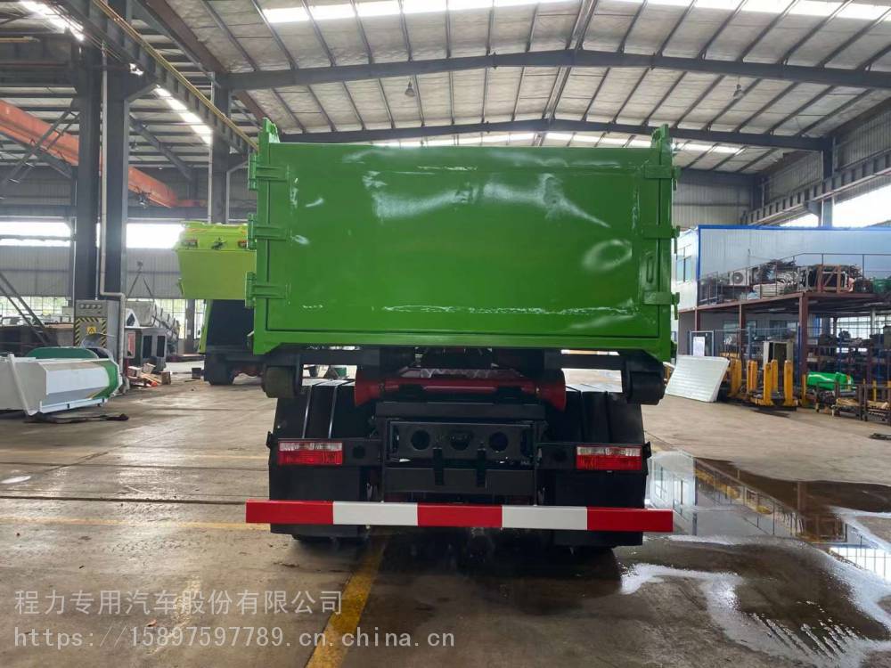 15立方钩臂垃圾箱垃圾站中转箱价格