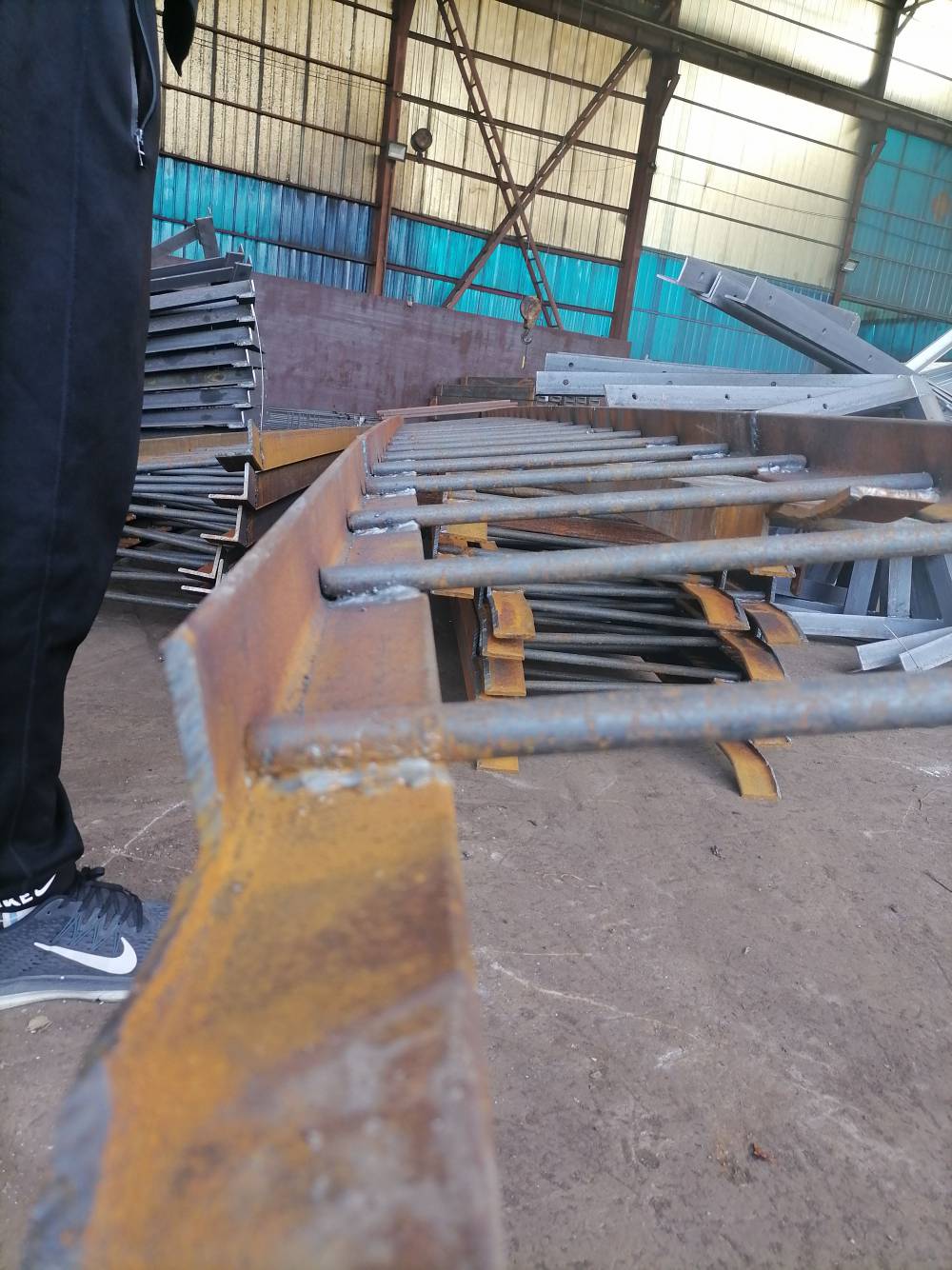 【高铁吊围栏安装队务高铁吊围栏 安装招标 巴彦淖尔高铁吊篮安装】价