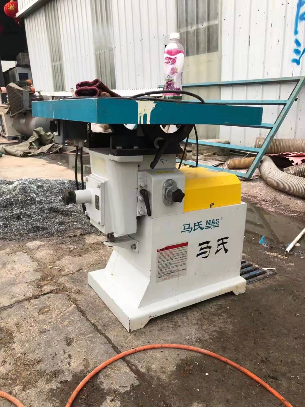 首页>机械及行业设备>木工机械>转让二手马氏立铣送料马氏单立铣马氏