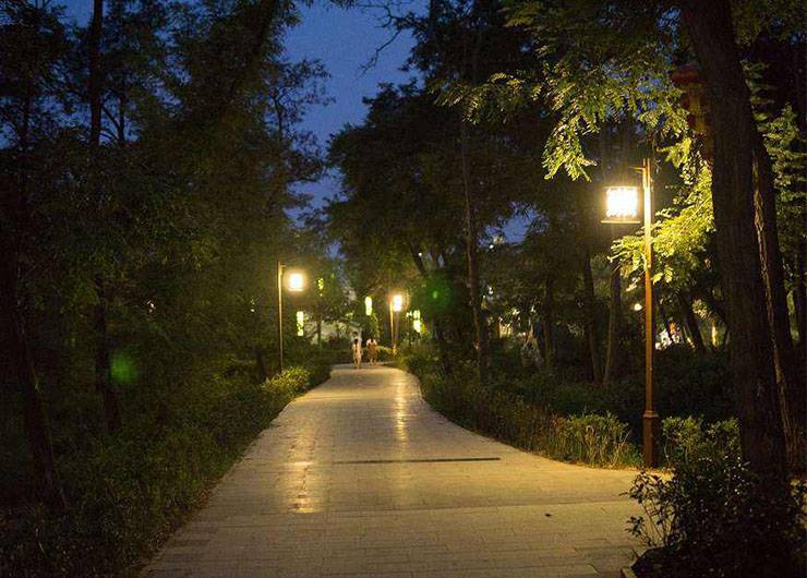 led庭院灯为城市的夜晚增添艺术观赏性