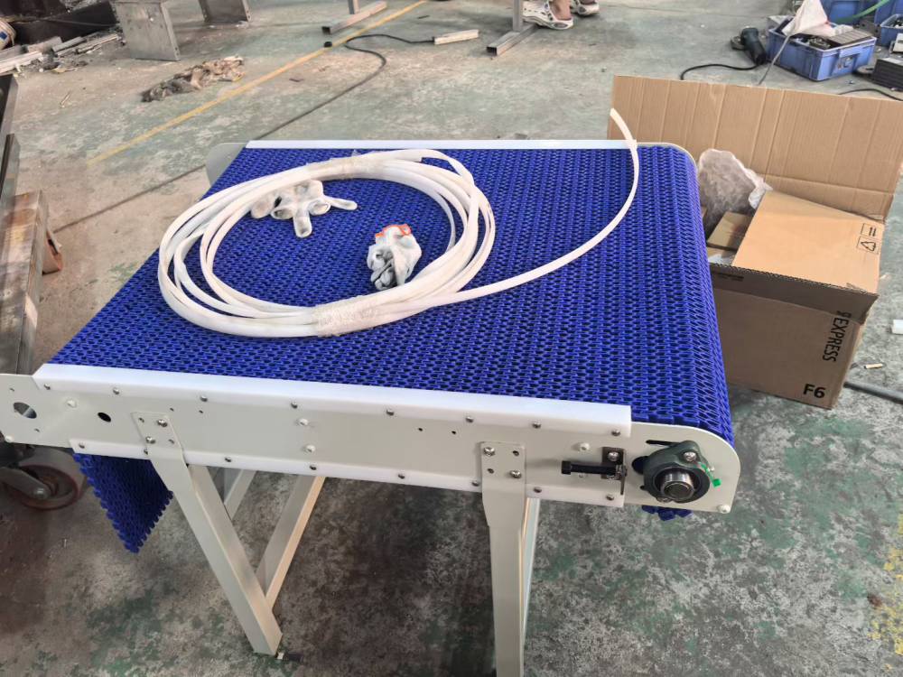 pom柔性链板输送机平顶链板输送机板网链输送机食品灌装输送机 鼎富链板 输送带 输送线 输送机厂家 佛山链板