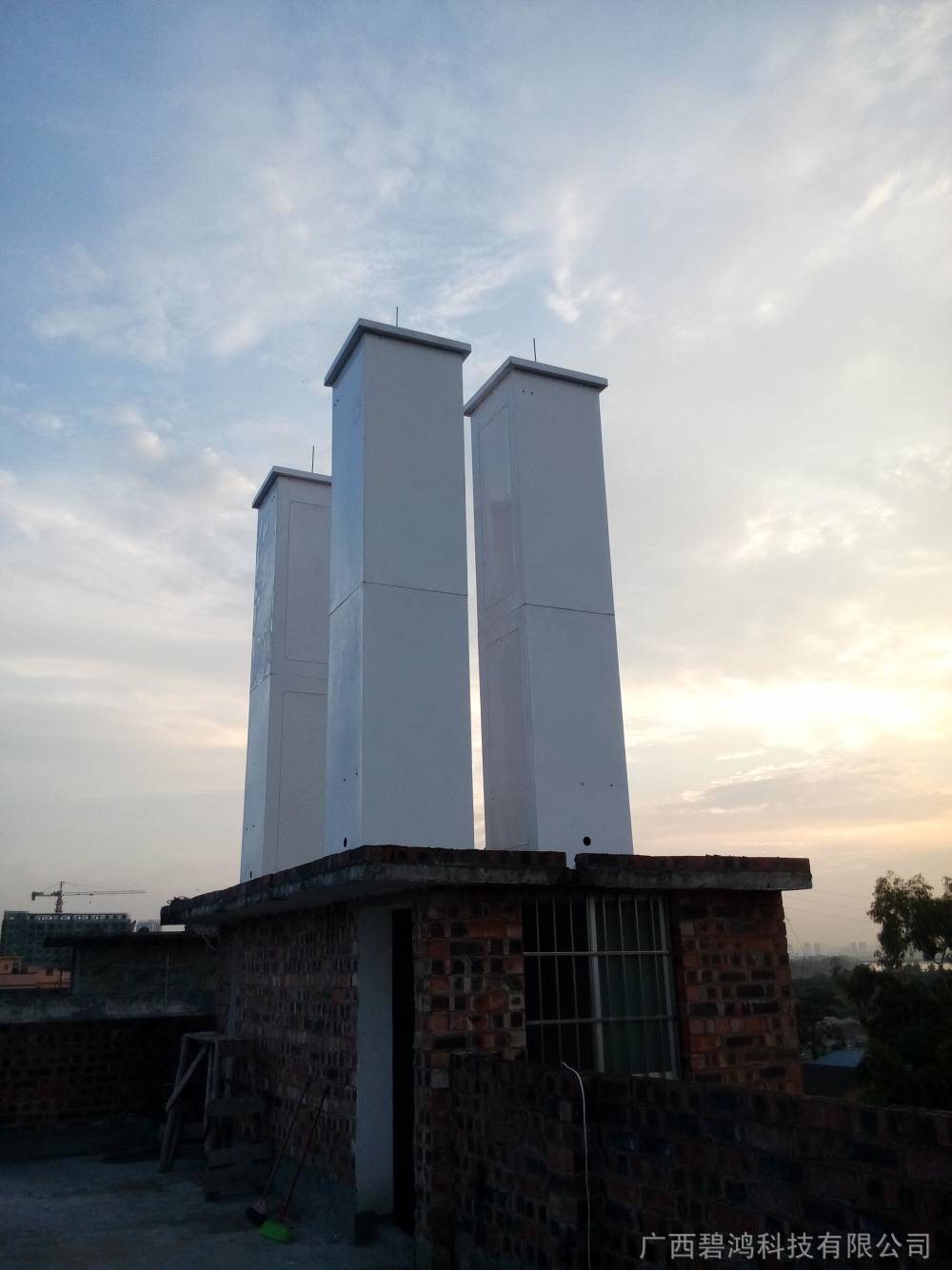 广西玻璃钢美化天线外罩5g美化天线罩生产单位