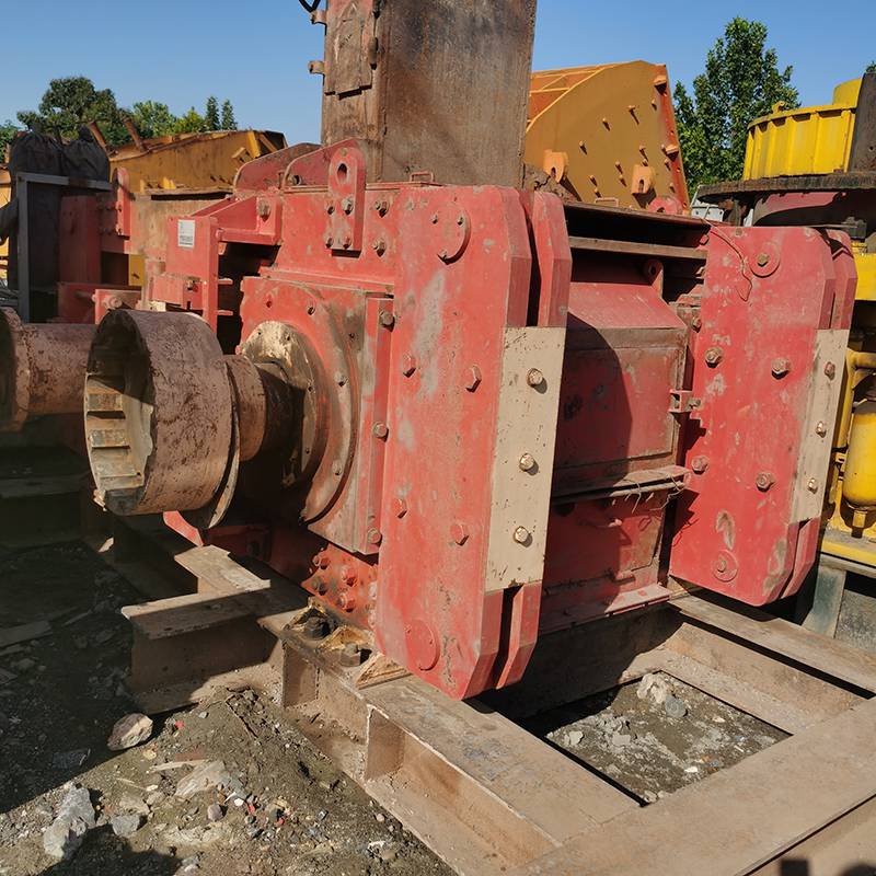 二手高压对辊制砂机双辊挤压粉碎机二手大宏立破碎制砂设备