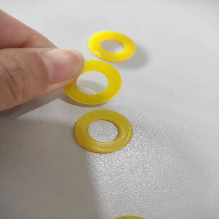 阳泽加工聚氨酯异形件 圆形黄色垫圈 耐磨异形件 注塑浇筑聚氨酯制品