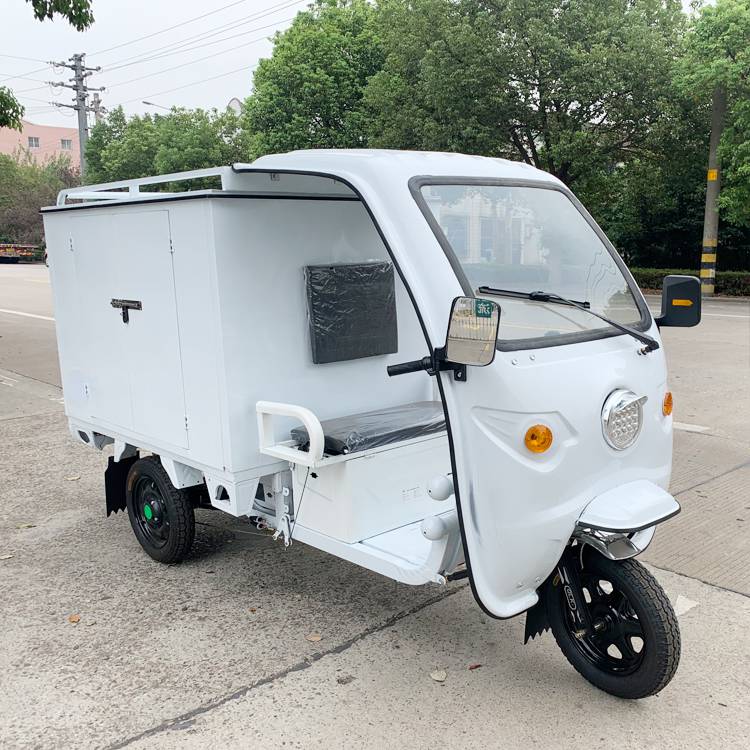 特种电动三轮车 封闭式顺丰韵达快递分拣车 半棚快递车***供应半封闭