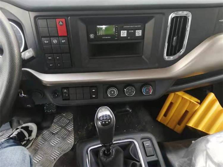 东风华神a2证半挂牵引教练车dv3轻盈型豪华驾驶室