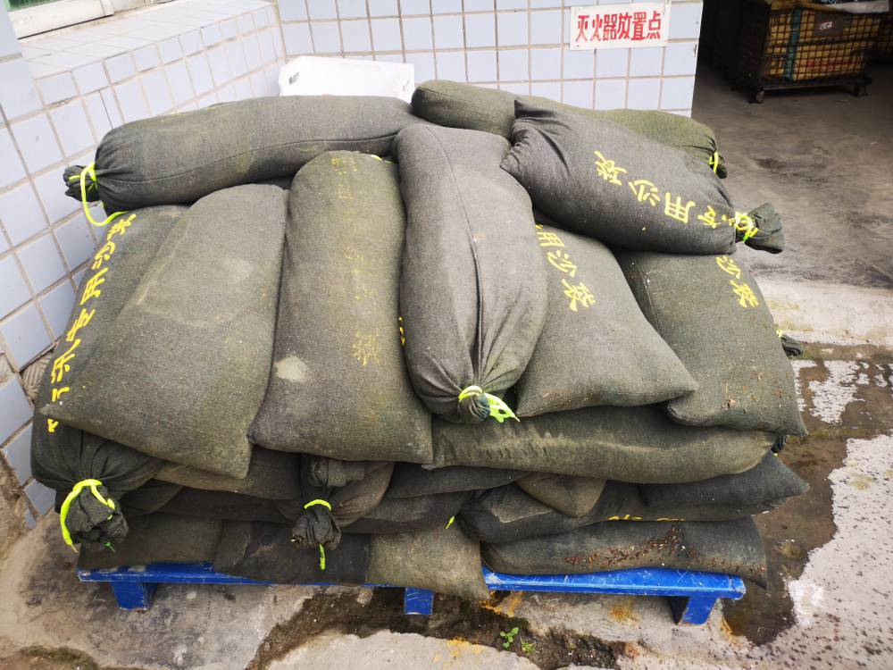 雨季防汛沙袋3070cm防汛救灾物资防汛沙袋吸水膨胀袋
