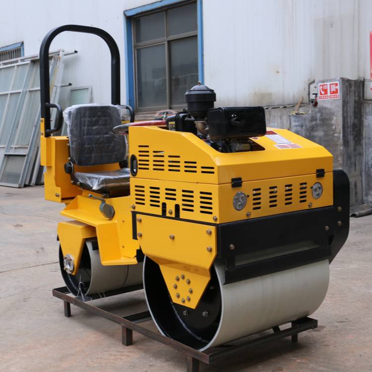 碾压草坪小型压路机850型手扶式驾驶座驾式单轮双轮微型震动压