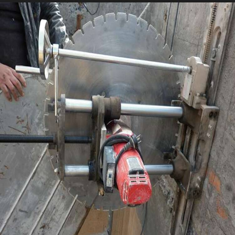 2米轨道,适用于钢筋混凝土墙面,砖墙或石材等材料之切割或开缝.