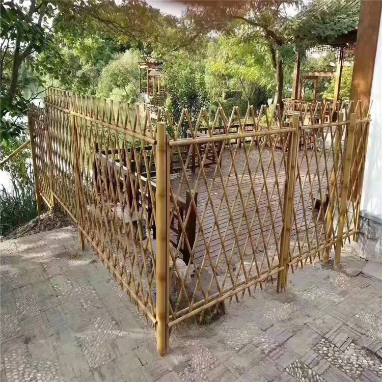 景区绿色防护篱笆栏 欢迎咨询 公园仿竹隔离栏 万泰