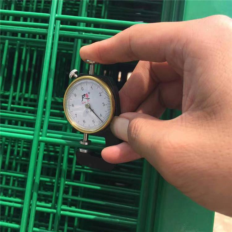 公路护栏网价格 加工定做 围栏网 万泰